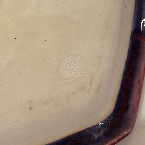 Gorgeous Stoneware Dinner/Serving Plates. Glazed on the Top.Marked on the bottom - Picture 3 of 6